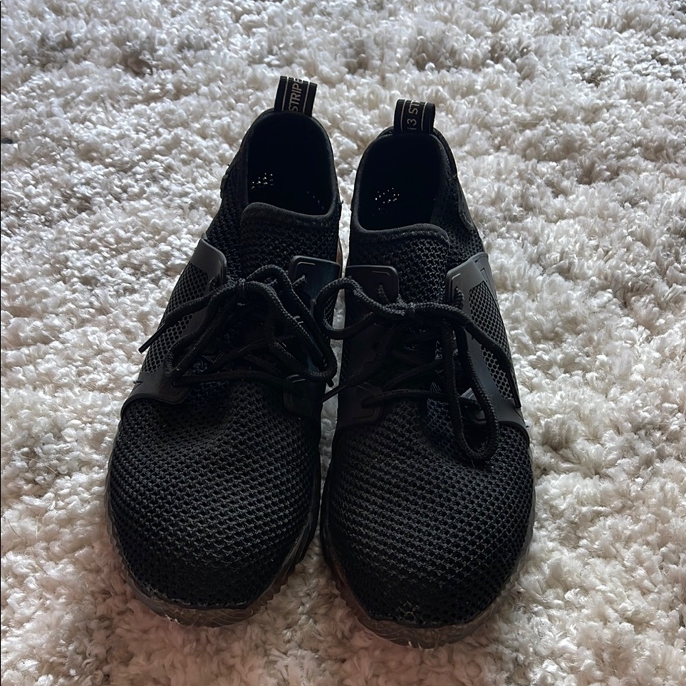 Men's Black Athletic Shoes steel toe